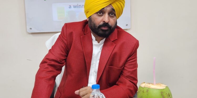 मुख्यमंत्री ने प्रदेश में बड़ी फार्मास्युटिकल सिटी स्थापित करने की कवायद शुरू की
