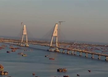 भारत के सबसे लंबे केबल-आधारित पुल, सुदर्शन सेतु, जो 2.3 किलोमीटर तक फैला है, का उद्घाटन पीएम मोदी ने गुजरात में किया।