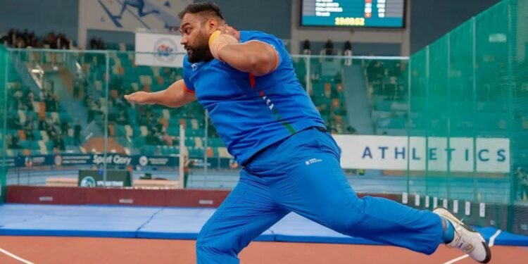 तेजिन्दर तूर और हरमिलन बैंस ने एशियन इंडोर एथलैटिक्स चैंपियनशिप में स्वर्ण पदक जीते