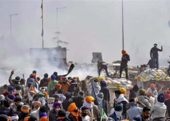 भगवंत मान को 1 करोड़ रुपये का मुआवजा और किसान की बहन को नौकरी देने की मांग की गई है।