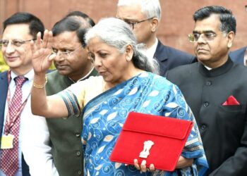Budget  2024: वित्त मंत्री सीतारमण ने अपना भाषण दिया। सुबह 11 बजे शुरू होने वाला अंतरिम बजट सभी का ध्यान अपनी ओर आकर्षित कर रहा है.