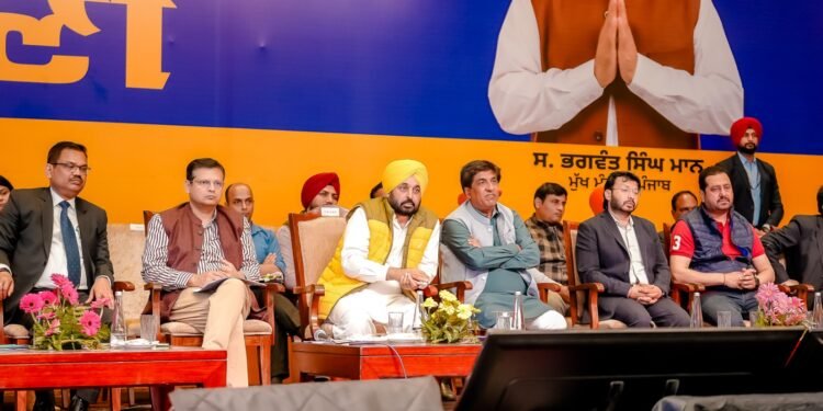 ‘सरकार-व्यपार मिलनियां’ राज्य की आर्थिक प्रगति को नई ऊंचाइयों पर लेकर जाने में मील का पत्थर साबित होंगी: मुख्यमंत्री