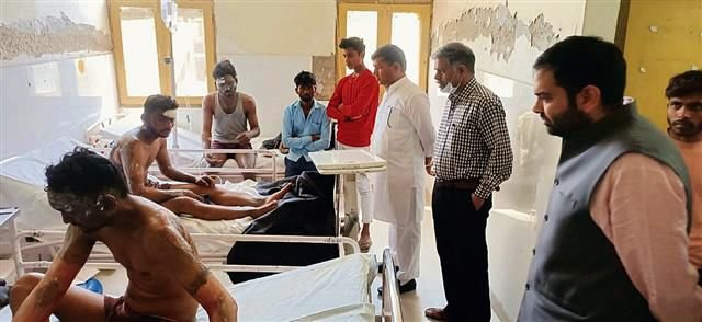 रेवाडी फैक्ट्री विस्फोट की जांच में श्रमिकों के लिए उचित सुरक्षा गियर की अनुपस्थिति पर प्रकाश डाला गया है।