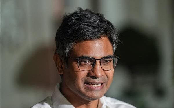 आम आदमी पार्टी के नेता संदीप पाठक ने बीजेपी पर हमारे विधायकों को प्रलोभन देने का आरोप लगाया है.