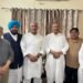 विजय सांपला ने अपने सोशल मीडिया अकाउंट से ‘मोदी का परिवार’ नारा हटा दिया, और पंजाब बीजेपी नेता सुनील जाखड़ ने उनसे मुलाकात की।