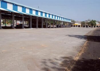 पहले दिन करनाल के किसी भी 23 खरीद केंद्र पर गेहूं नहीं पहुंचा।