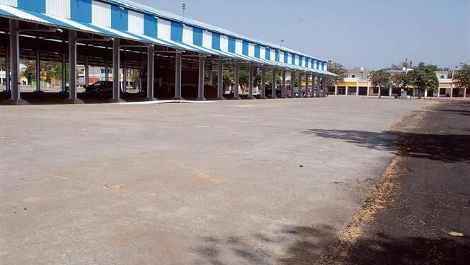 पहले दिन करनाल के किसी भी 23 खरीद केंद्र पर गेहूं नहीं पहुंचा।