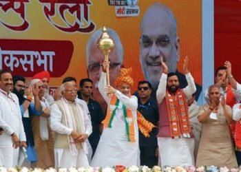 अमित शाह ने हरियाणा भर में अपनी रैलियों के दौरान किसानों और सैनिकों को अपना समर्थन दिया और उनके मुद्दों के प्रति अपनी प्रतिबद्धता प्रदर्शित की।