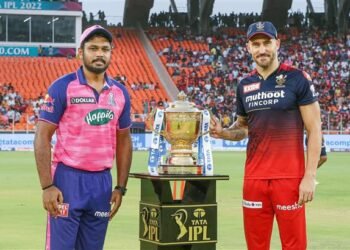 रॉयल चैलेंजर्स बेंगलुरु से भिड़ने पर राजस्थान रॉयल्स अपने पतन को रोकने के लिए उत्सुक है।