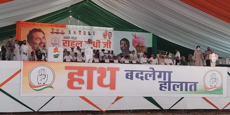 राहुल गांधी ने चरखी दादरी रैली में ऐलान किया कि अग्निवीर योजना खत्म कर देंगे और किसानों का कर्ज माफ कर देंगे.