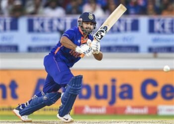 ऋषभ पंत ने कहा कि भारत की जर्सी पहनने से एक अनोखी अनुभूति होती है और उनका लक्ष्य इसे सार्थक बनाना है।