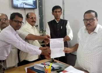 देश मे मतदान नहीं करने वालों पर दंडात्मक कार्यवाही की मांग: