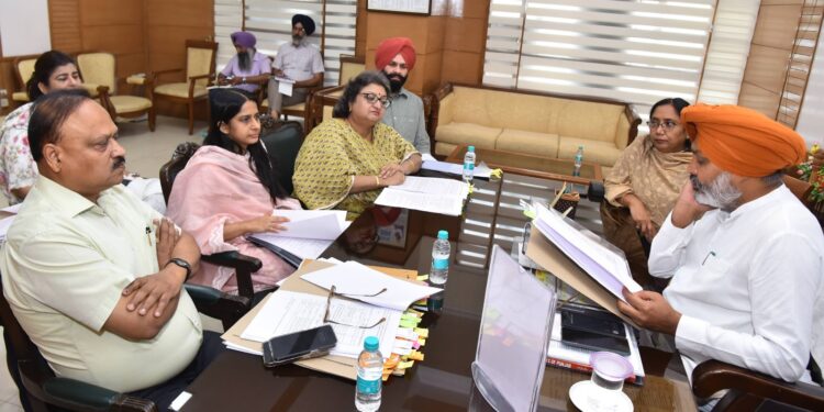 पंजाब सरकार ने नेत्रहीन व्यक्तियों के सहायकों के लिए मुफ़्त बस यात्रा की सुविधा शुरू कीः डा. बलजीत कौर
