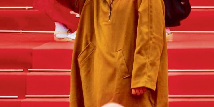 राहत शाह काज़मी, एक कश्मीरी फिल्म निर्माता, अपनी फिल्म लव इन वियतनाम के लिए एक तुर्की कहानी को अनुकूलित करते हैं