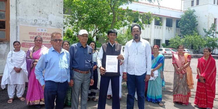 न्याय व्यवस्था में अति आवश्यक सुधार की मांग , ज्ञापन