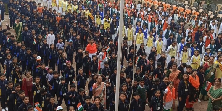 गुरुकुल में हर्षोल्लास से मनाया गया स्वतंत्रता दिवस