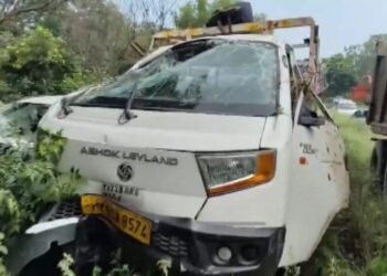 जींद में ट्रक ने श्रद्धालुओं से भरी कार को टक्कर मारी