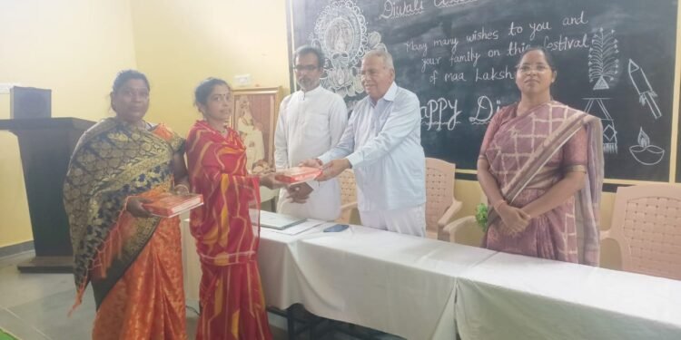 गुरुकुल गोंदिया में आयोजित हुआ दीपावली – मिलन समारोह