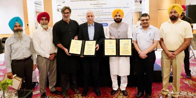 उद्योगपतियों को पंजाब में कोई समस्या नहीं आने देंगे: तरुनप्रीत सिंह सौंद