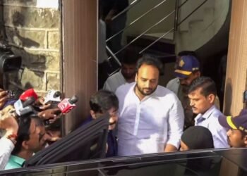 सिद्दीकी की हत्या के कुछ समय बाद ही शूटर के फोन में उसके बेटे की तस्वीर मिली