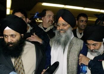 मलिक पहले एयर इंडिया से जुड़ी दुखद घटना से जुड़ा था