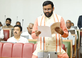 सर्वप्रथम सदन के नेता मुख्यमंत्री श्री नायब सिंह सैनी ने शोक प्रस्ताव पढ़े।