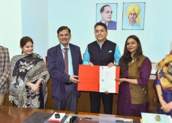 पीएसडीएम द्वारा स्वास्थ्य देखभाल क्षेत्र की मांग को पूरा करने के लिए बाबा फरीद यूनिवर्सिटी ऑफ हेल्थ साइंसेज के साथ समझौता