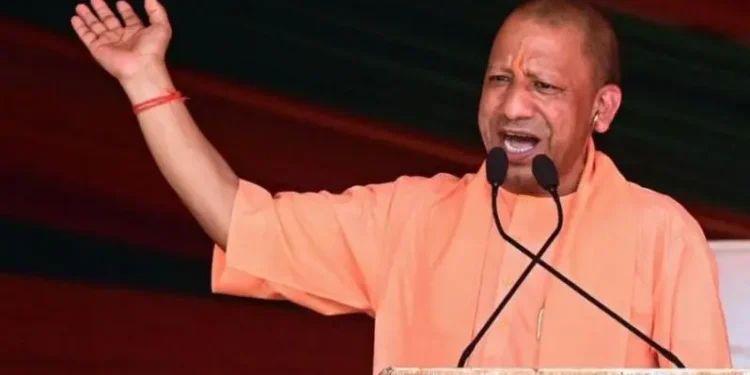 यूपी के मुख्यमंत्री योगी आदित्यनाथ ने संभल हिंसा की तुलना बांग्लादेश से की