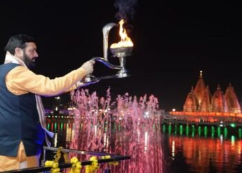 मुख्यमंत्री नायब सिंह सैनी ने सांध्यकालीन महाआरती में की शिरकत