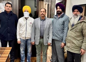 30,000 रुपये रिश्वत लेने के आरोप में फरार सहायक श्रम आयुक्त विजीलैंस ब्यूरो द्वारा गिरफ्तार