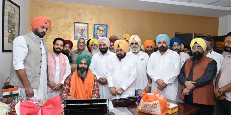डॉ. तेजपाल सिंह गिल ने पनग्रेन के चेयरमैन का पदभार संभाला