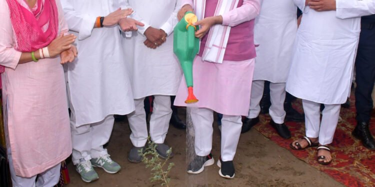 प्रकृति संरक्षण और स्वच्छ पर्यावरण के लिए प्लास्टिक मुक्त वातावरण बनाना पहली प्राथमिकता: मुख्यमंत्री