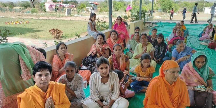 श्री मद भगवदगीता के 7 वें अध्याय का पाठ कर तर्पण किया: