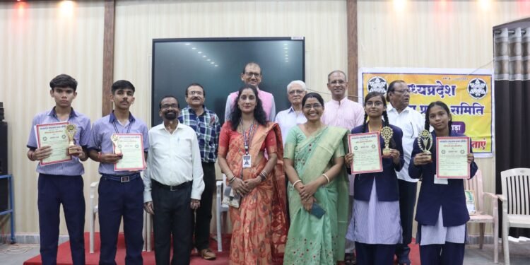 राष्ट्रीय हिंदी दिवस पर गुरुकुल के विद्यार्थिओं ने बाजी मारी