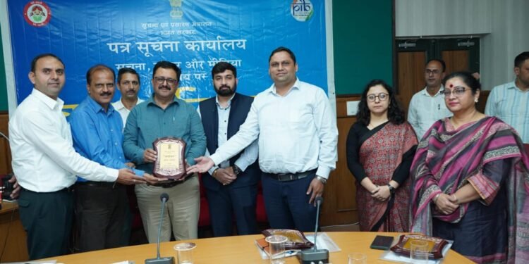 सोलन में आपदा प्रबंधन, पोषण अभियान, बागवानी, महिला सशक्तिकरण पर वार्तालाप का आयोजन