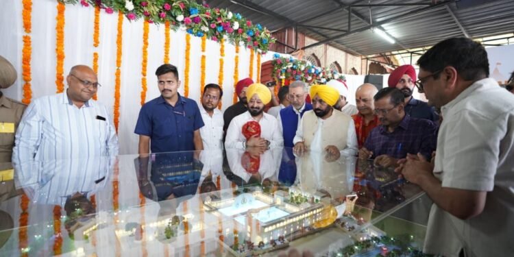 श्री काली माता मंदिर, पटियाला में मुख्यमंत्री भगवंत सिंह मान और अरविंद केजरीवाल की ओर से 75 करोड़ रुपए के विकास कार्यों का शुभारंभ