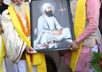 मुख्यमंत्री नायब सिंह सैनी ने श्री गुरु तेग बहादुर जी के बलिदान वर्ष को समर्पित शीश मार्ग यात्रा का चंडीगढ़ में किया स्वागत