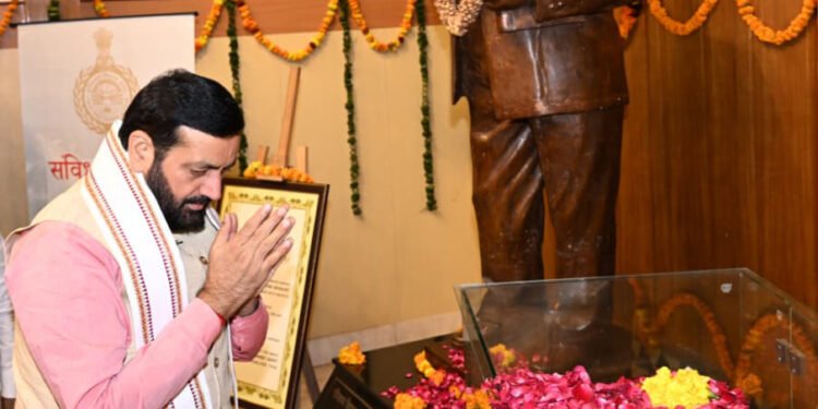 संविधान दिवस पर विधानसभा पहुंचे मुख्यमंत्री नायब सिंह सैनी