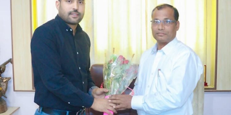 23 साल से कार्यरत अनुभवी शिक्षक रविन्द्र सिंह ने संभाला प्रिंसिपल का पद