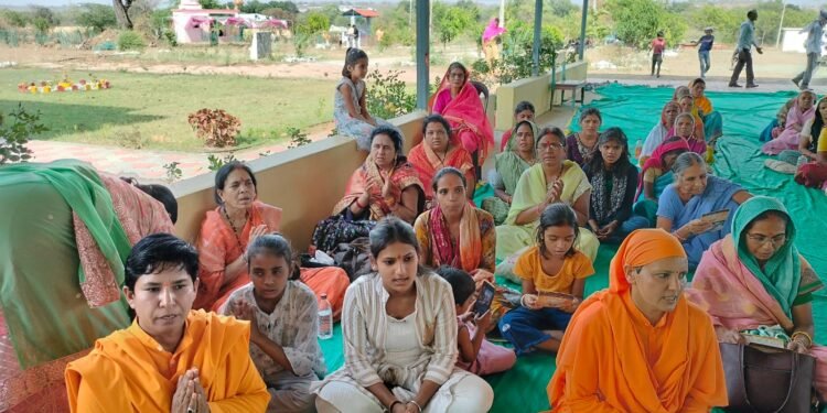 श्री मद भगवदगीता के 7 वें अध्य्याय का पाठ कर तर्पण किया