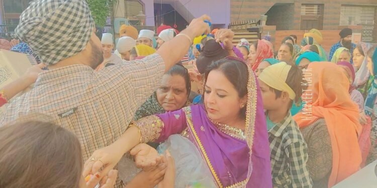 गुरु नानक देव जी के प्रकाश पर्व पर “अनमोल मुस्कान कांती (पत्नी दीप सिंह) चैरिटेबल ट्रस्ट” द्वारा सेवा और श्रद्धा का प्रतीक समर्पण