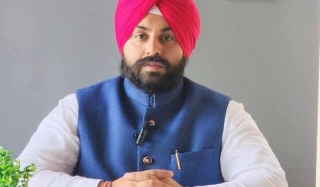 पंजाब के स्कूलों में 5.60 लाख से अधिक विद्यार्थी पढ़ेंगे उद्यमिता का पाठ: हरजोत सिंह बैंस