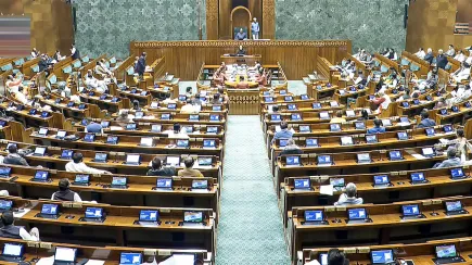 भारी हंगामे के बीच ‘जी राम जी’ बिल लोकसभा में पास