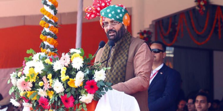 मुख्यमंत्री ने गुरुग्राम में 77वें गणतंत्र दिवस पर फहराया राष्ट्रीय ध्वज, शहीदों को किया नमन