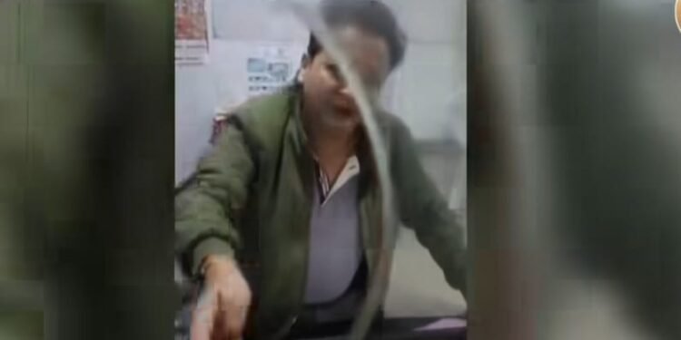 जालौन मेडिकल कॉलेज में फिर बवाल: तीमारदार से अभद्रता का आरोप, वीडियो डिलीट कराने का दबाव?