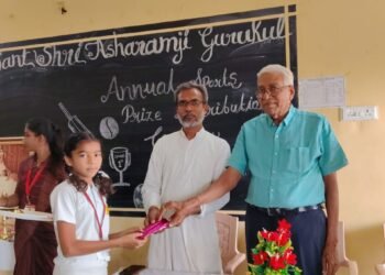 पुरस्कार वितरण समारोह :: संत श्री आशाराम जी गुरुकुल गोंदिया में