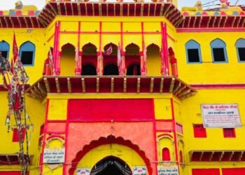 जब भी मंदिर जाए तो सबसे पहले घंटी जरुर बजाएं, क्योंकि……