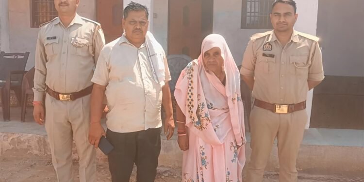 इटावा पुलिस (थाना बढ़पुरा) द्वारा तत्परता दिखाते हुए बचाई एक वृद्ध महिला की जिंदगी