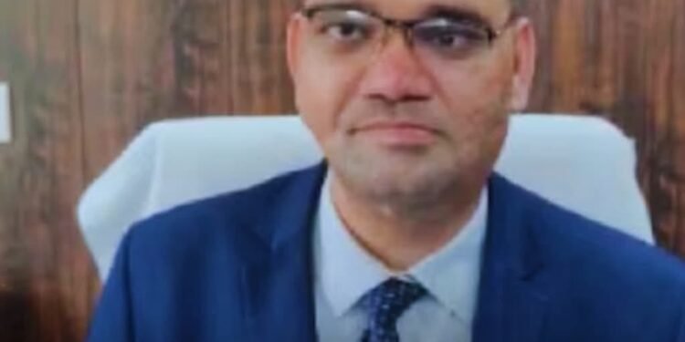 IAS अधिकारी रिंकू सिंह राही ने दिया इस्तीफा