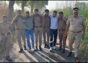 मुठभेड़ में दो बदमाश ढेर होने से बचे, पैर में लगी गोली झपटमार गैंग का खात्मा, 4 शातिर गिरफ्तार